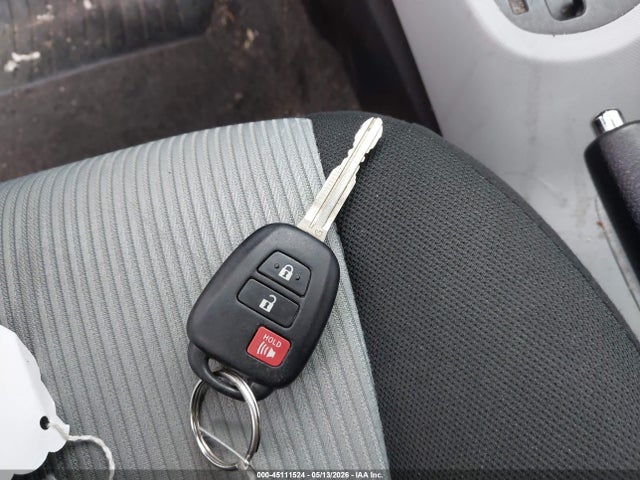 45111524 :رقم المزاد ، JTDKDTB32E1570976 vin ، 2014 Toyota Prius C Two مزاد بيع
