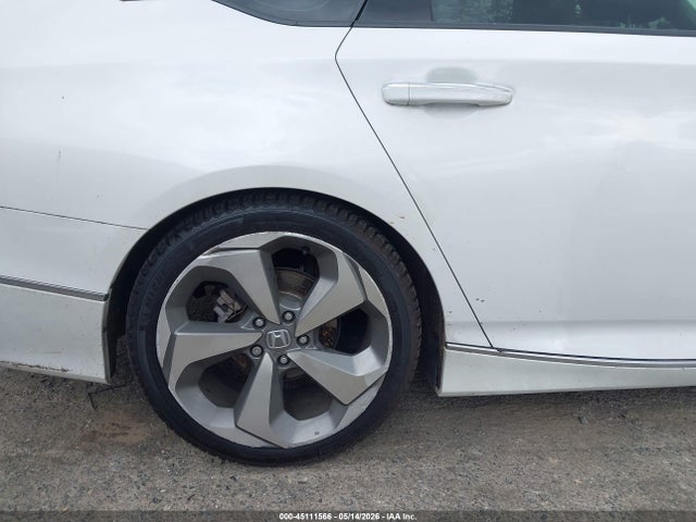1HGCV2F9XJA022536 Honda Accord Touring 2.0t