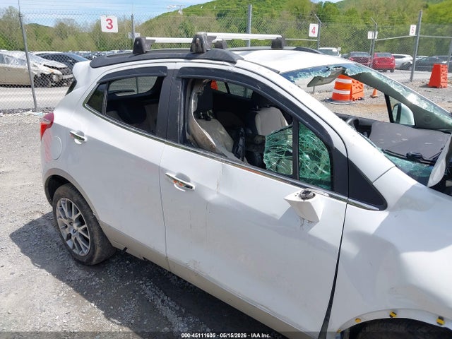 45111605 :رقم المزاد ، KL4CJ2SB3JB653183 vin ، 2018 Buick Encore Sport Touring مزاد بيع