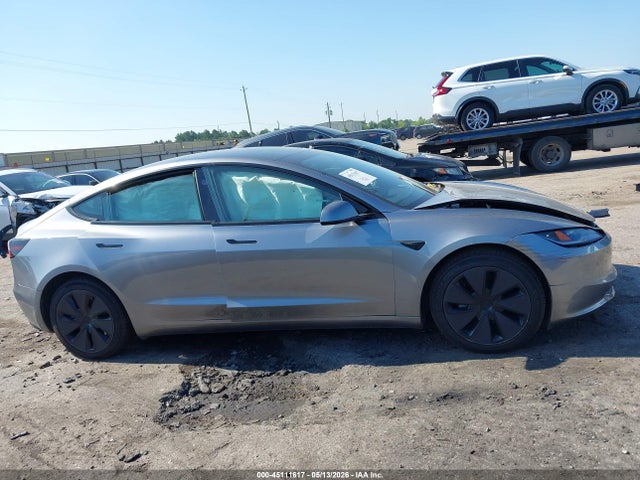 Tesla MODEL 3 2025 5YJ3E1EA1SF922500 Image 13