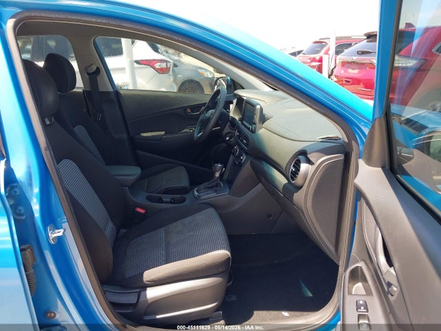45111629 :رقم المزاد ، KM8K12AA5JU127423 vin ، 2018 Hyundai Kona Se مزاد بيع
