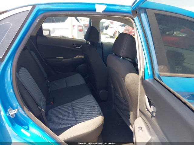 45111629 :رقم المزاد ، KM8K12AA5JU127423 vin ، 2018 Hyundai Kona Se مزاد بيع