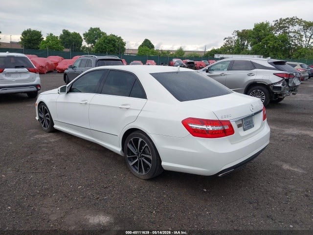 45111639 :رقم المزاد ، WDDHF8HBXBA398195 vin ، 2011 Mercedes-benz E 350 4matic مزاد بيع