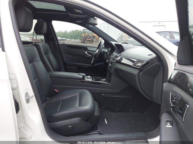 45111639 :رقم المزاد ، WDDHF8HBXBA398195 vin ، 2011 Mercedes-benz E 350 4matic مزاد بيع