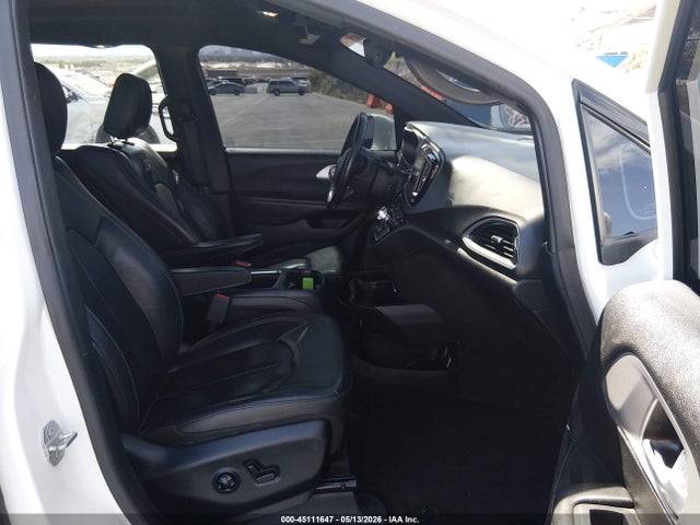 2018 Chrysler Pacifica Touring L Plus მანქანა იყიდება აუქციონზე, vin: 2C4RC1EG5JR234975, აუქციონის ნომერი: 45111647