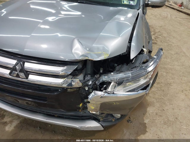 2018 Mitsubishi Outlander Se მანქანა იყიდება აუქციონზე, vin: JA4AZ3A30JJ003622, აუქციონის ნომერი: 45111666