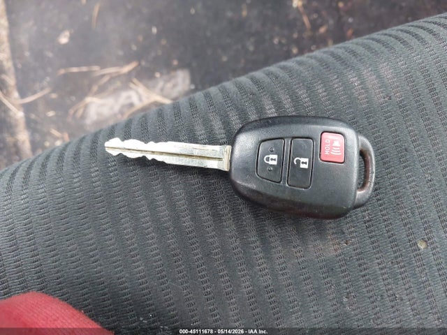 2015 Toyota Rav4 Le მანქანა იყიდება აუქციონზე, vin: JTMBFREV5FD155242, აუქციონის ნომერი: 45111678