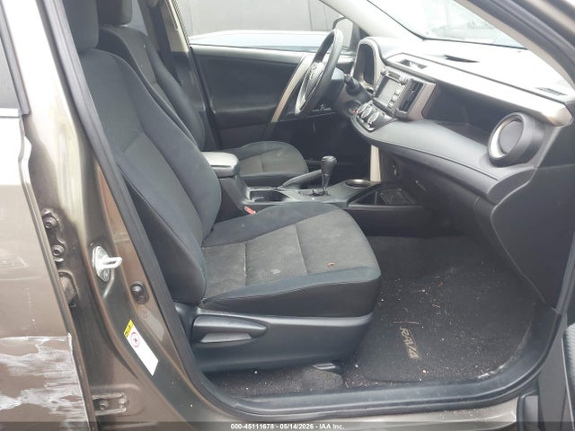2015 Toyota Rav4 Le მანქანა იყიდება აუქციონზე, vin: JTMBFREV5FD155242, აუქციონის ნომერი: 45111678