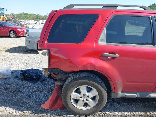 45111681 :رقم المزاد ، 1FMCU93128KD49327 vin ، 2008 Ford Escape Xlt مزاد بيع