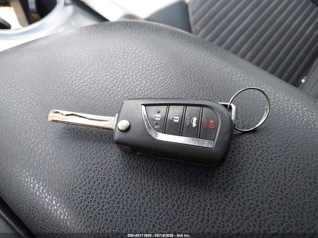 45111688 :رقم المزاد ، 4T1B11HK0KU839588 vin ، 2019 Toyota Camry Se مزاد بيع