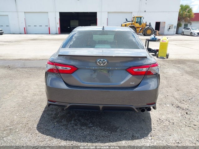 45111688 :رقم المزاد ، 4T1B11HK0KU839588 vin ، 2019 Toyota Camry Se مزاد بيع