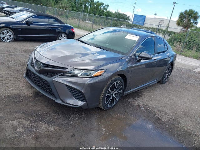 45111688 :رقم المزاد ، 4T1B11HK0KU839588 vin ، 2019 Toyota Camry Se مزاد بيع