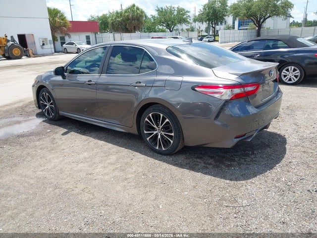 45111688 :رقم المزاد ، 4T1B11HK0KU839588 vin ، 2019 Toyota Camry Se مزاد بيع