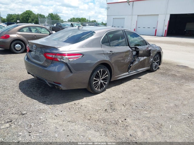 45111688 :رقم المزاد ، 4T1B11HK0KU839588 vin ، 2019 Toyota Camry Se مزاد بيع