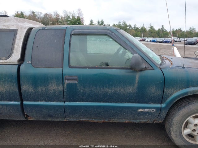 45111703 :رقم المزاد ، 1GCCT19X8WK107756 vin ، 1998 Chevrolet S-10 Ls مزاد بيع