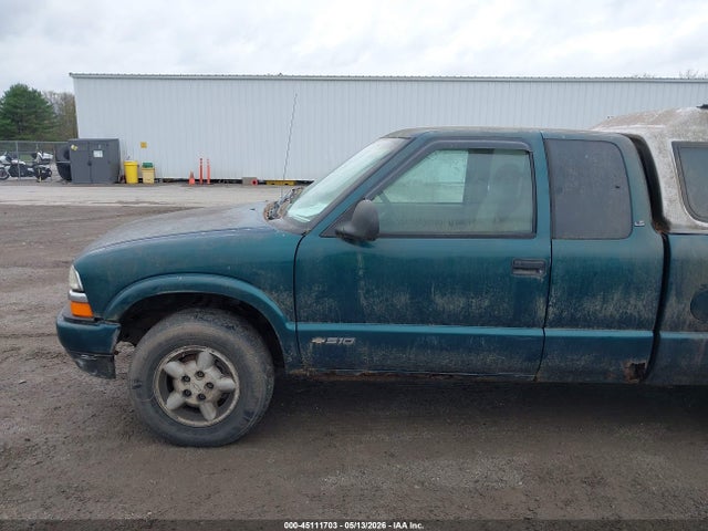 45111703 :رقم المزاد ، 1GCCT19X8WK107756 vin ، 1998 Chevrolet S-10 Ls مزاد بيع