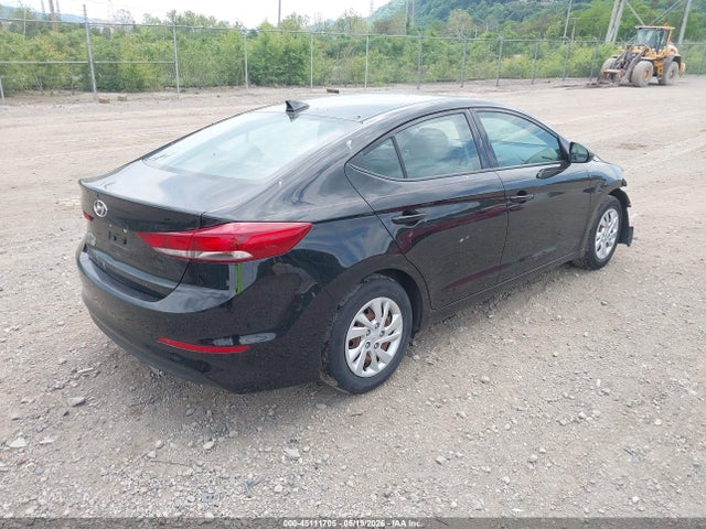 2017 Hyundai Elantra Se მანქანა იყიდება აუქციონზე, vin: 5NPD74LF5HH074050, აუქციონის ნომერი: 45111705