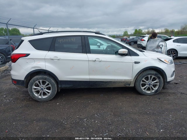45111798 :رقم المزاد ، 1FMCU9HD1KUB73756 vin ، 2019 Ford Escape Sel مزاد بيع