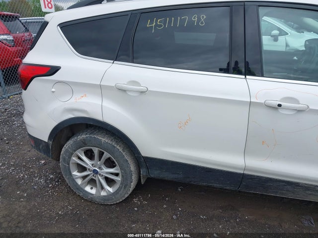45111798 :رقم المزاد ، 1FMCU9HD1KUB73756 vin ، 2019 Ford Escape Sel مزاد بيع