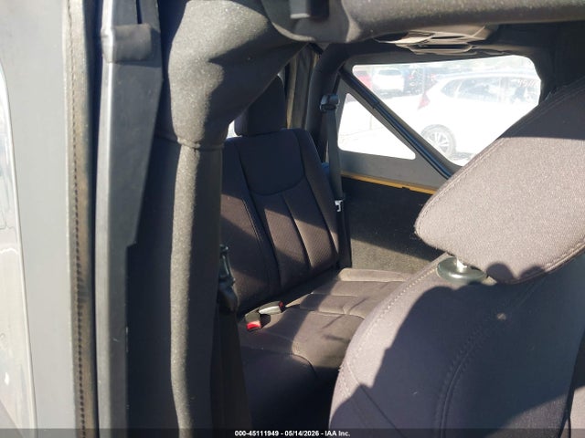 45111949 :رقم المزاد ، 1C4AJWAG1EL142668 vin ، 2014 Jeep Wrangler Sport مزاد بيع