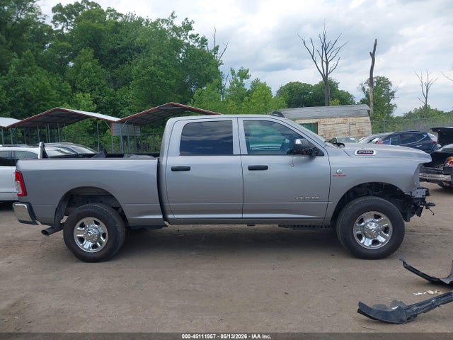 45111957 :رقم المزاد ، 3C6UR5CL8NG393413 vin ، 2022 Ram 2500 Tradesman  4x4 6'4 Box مزاد بيع