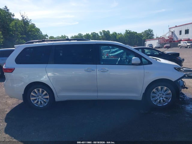Aukcja sprzedaży 2017 Toyota Sienna Xle Premium 7 Passenger, vin: 5TDDZ3DC6HS182308, numer aukcji: 45111965
