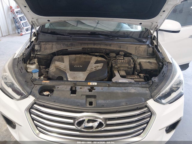 KM8SMDHF8HU167655 Hyundai Santa Fe Se
