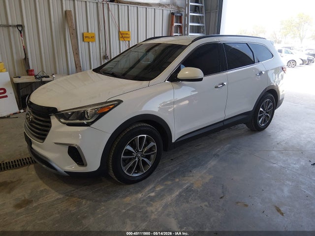 KM8SMDHF8HU167655 Hyundai Santa Fe Se