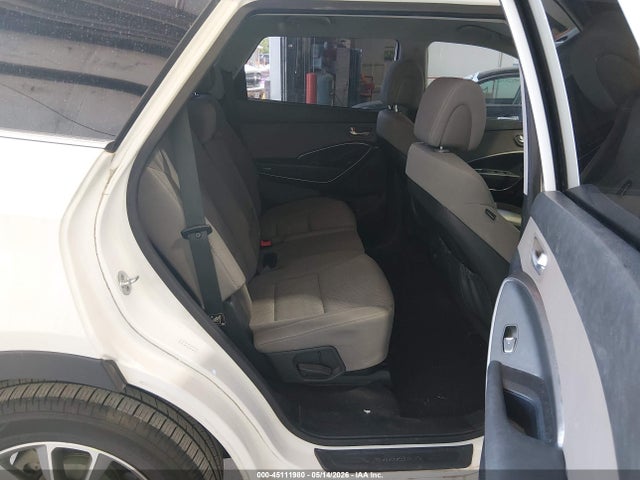 KM8SMDHF8HU167655 Hyundai Santa Fe Se
