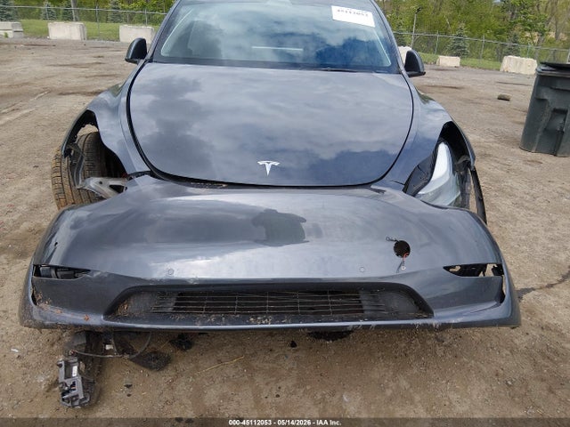 Продажа на аукционе авто 2022 Tesla Model Y Performance Dual Motor All-wheel Drive, vin: 7SAYGDEF8NF564266, номер лота: 45112053