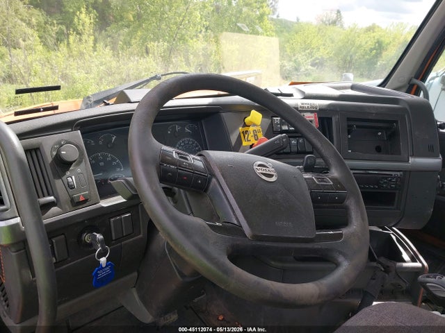2019 Volvo Vnr მანქანა იყიდება აუქციონზე, vin: 4V4WC9EG8KN907228, აუქციონის ნომერი: 45112074