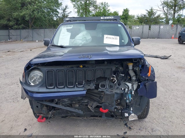 2017 Jeep Renegade Trailhawk 4x4 მანქანა იყიდება აუქციონზე, vin: ZACCJBCB2HPE96573, აუქციონის ნომერი: 45112123