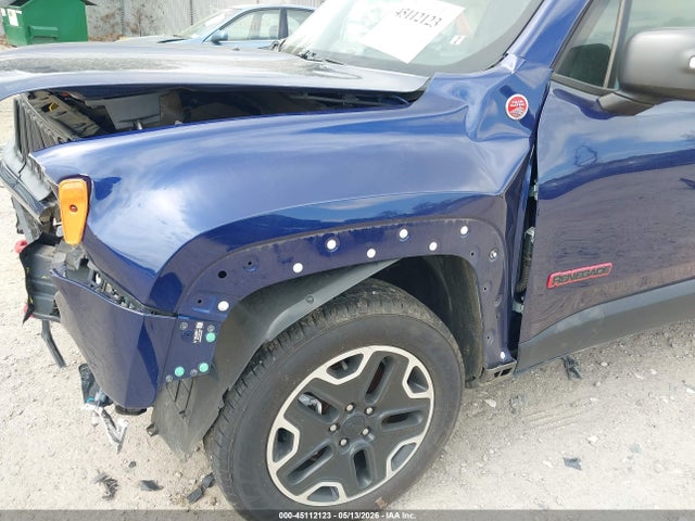 2017 Jeep Renegade Trailhawk 4x4 მანქანა იყიდება აუქციონზე, vin: ZACCJBCB2HPE96573, აუქციონის ნომერი: 45112123