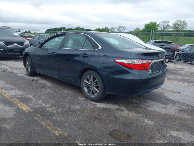45112150 :رقم المزاد ، 4T1BF1FK0FU920388 vin ، 2015 Toyota Camry Se مزاد بيع