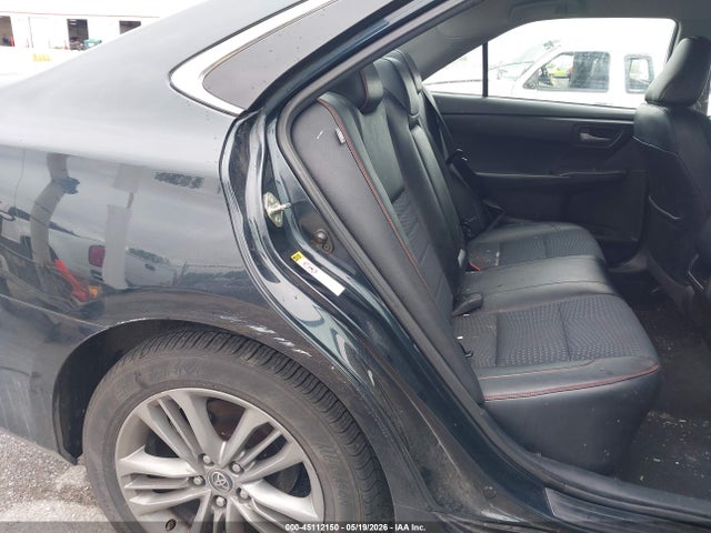 45112150 :رقم المزاد ، 4T1BF1FK0FU920388 vin ، 2015 Toyota Camry Se مزاد بيع