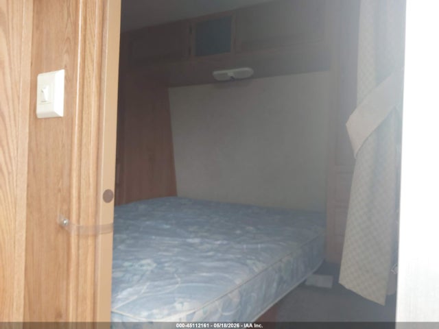 45112161 :رقم المزاد ، 4X4TSMC266A294948 vin ، 2005 Forest River Salem مزاد بيع
