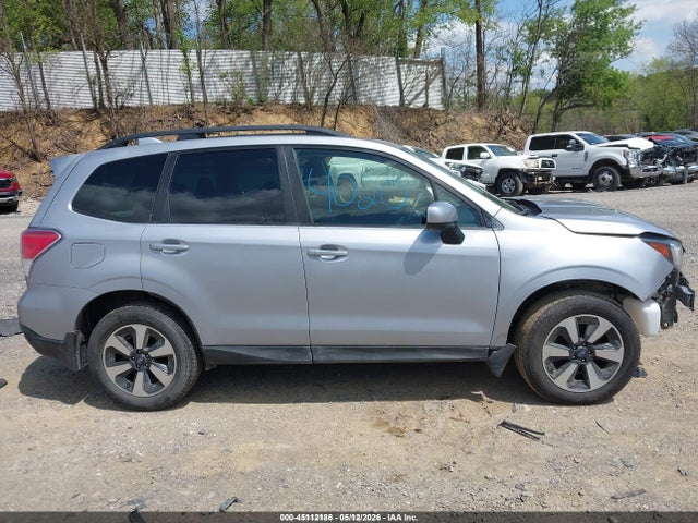 45112186 :رقم المزاد ، JF2SJAEC5JH475646 vin ، 2018 Subaru Forester 2.5i Premium مزاد بيع