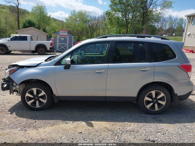 45112186 :رقم المزاد ، JF2SJAEC5JH475646 vin ، 2018 Subaru Forester 2.5i Premium مزاد بيع
