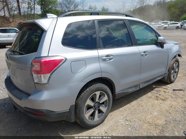 45112186 :رقم المزاد ، JF2SJAEC5JH475646 vin ، 2018 Subaru Forester 2.5i Premium مزاد بيع