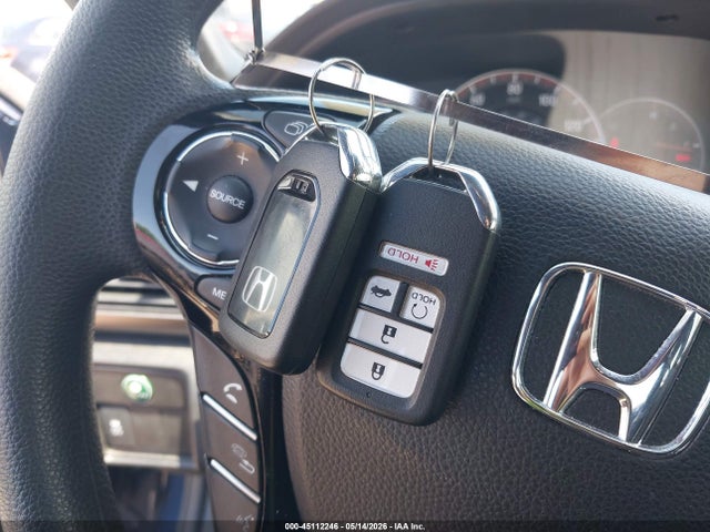 Продажа на аукционе авто 2017 Honda Accord Ex, vin: 1HGCT1B70HA000771, номер лота: 45112246