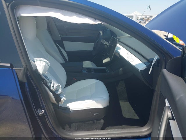 45112250 :رقم المزاد ، 7SAYGDEE0NF505767 vin ، 2022 Tesla Model Y Long Range Dual Motor All-wheel Drive مزاد بيع