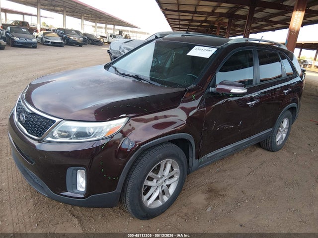 KIA SORENTO LX 2015 5XYKT4A69FG649406 Image 2