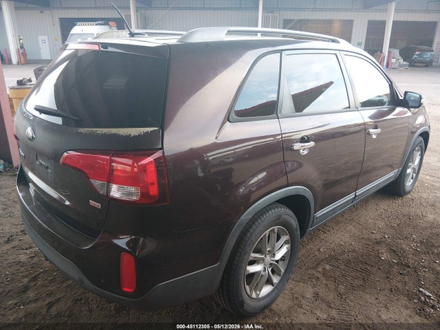 KIA SORENTO LX 2015 5XYKT4A69FG649406 Image 4