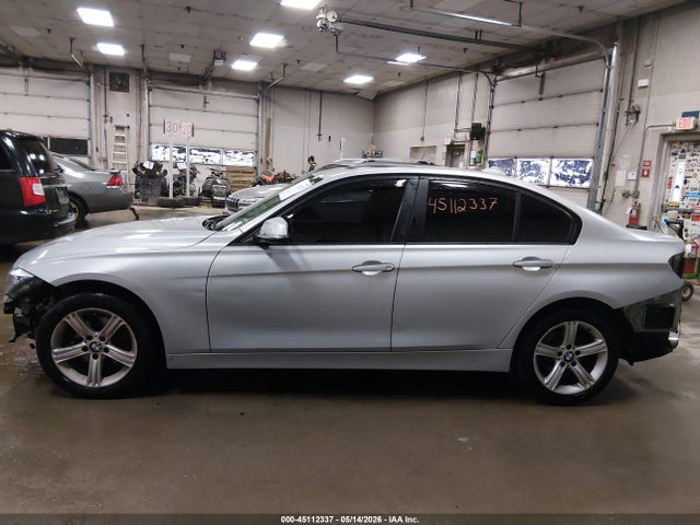 45112337 :رقم المزاد ، WBA3B5C53DF596460 vin ، 2013 Bmw 328i Xdrive مزاد بيع