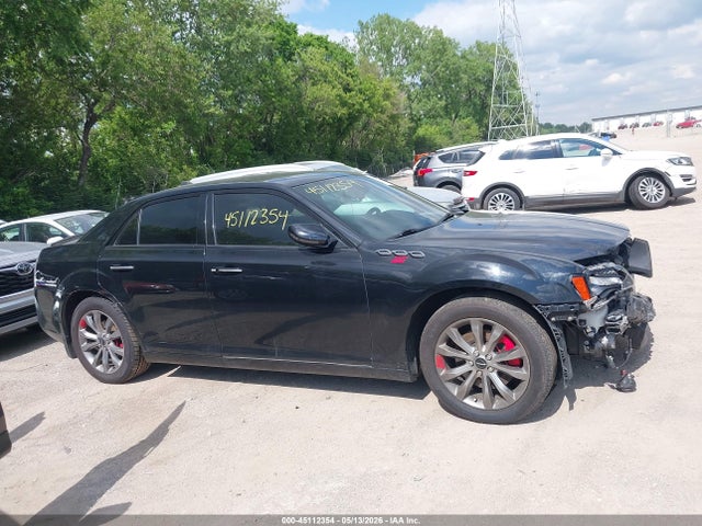 2014 Chrysler 300 300s მანქანა იყიდება აუქციონზე, vin: 2C3CCAGG1EH261075, აუქციონის ნომერი: 45112354