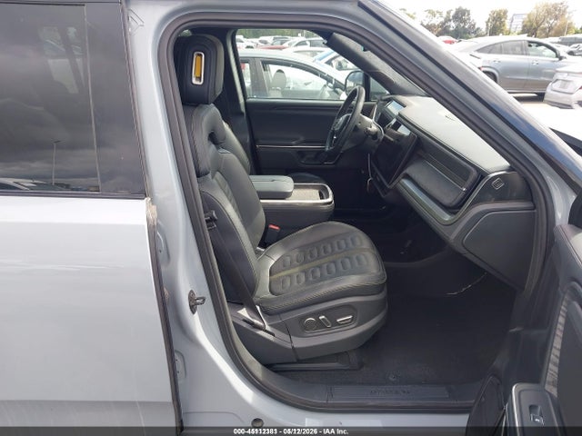 Rivian R1s Adventure 2023 7PDSGABA0PN019590 Image 5