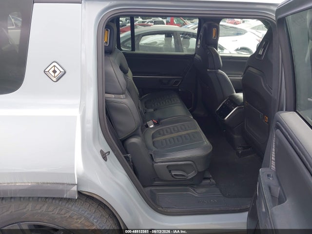Rivian R1s Adventure 2023 7PDSGABA0PN019590 Image 8