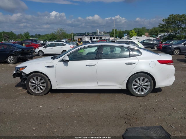 45112383 :رقم المزاد ، 5XXGU4L30GG105081 vin ، 2016 Kia Optima Ex مزاد بيع