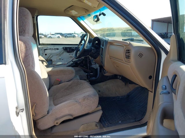 45112392 :رقم المزاد ، 1GTCS19W018159348 vin ، 2001 Gmc Sonoma Sls مزاد بيع
