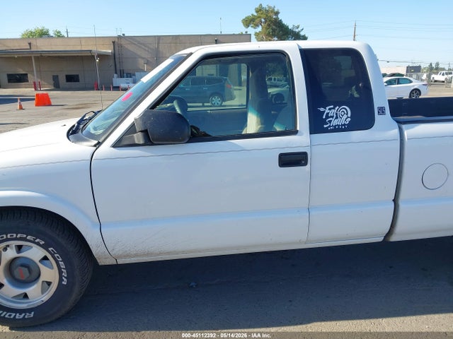 45112392 :رقم المزاد ، 1GTCS19W018159348 vin ، 2001 Gmc Sonoma Sls مزاد بيع